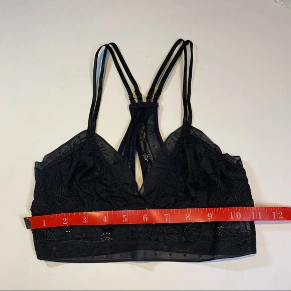 XS Aerie black POP! lace pullover bralette - Picture 4 of 11